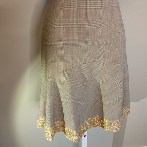 Beautiful BEADED Bebe Skirt - Picture 3 of 11